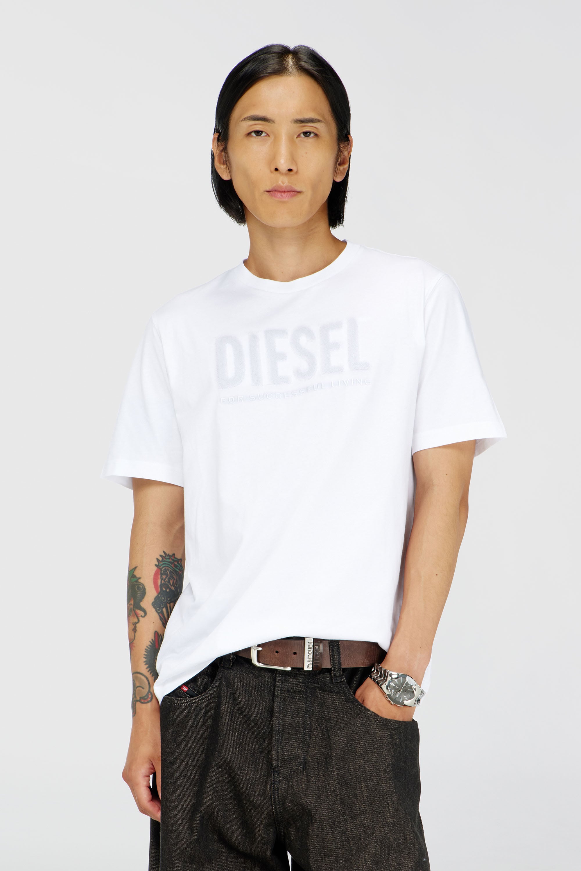 Diesel - T-JUST-OVA-T92, T-shirt en coton avec imprim&eacute; logo Diesel ton sur ton Homme in Blanc - 1