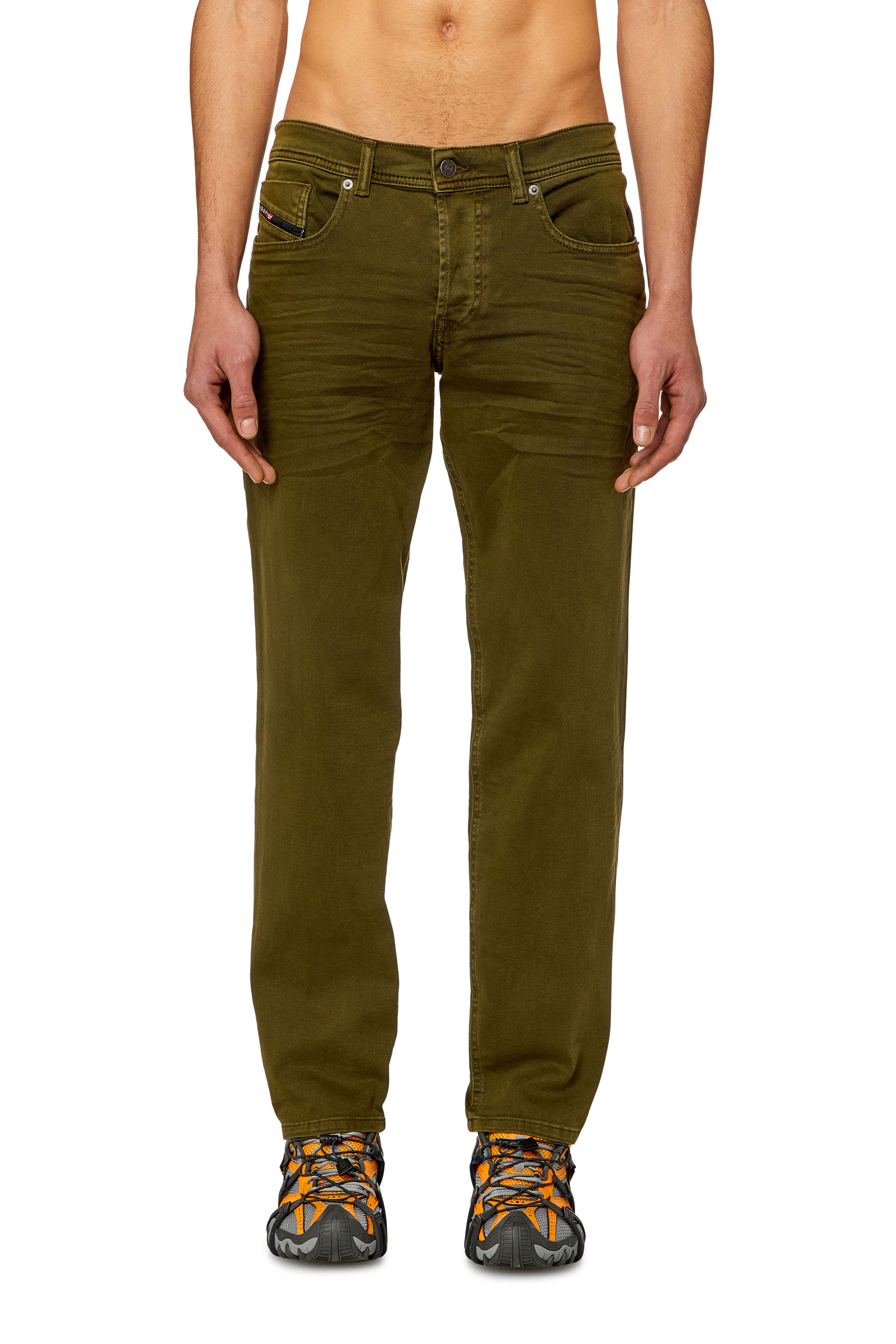 Diesel - Tapered Jeans 2023 D-Finitive 0QWTY, Vert Militaire - Image 2