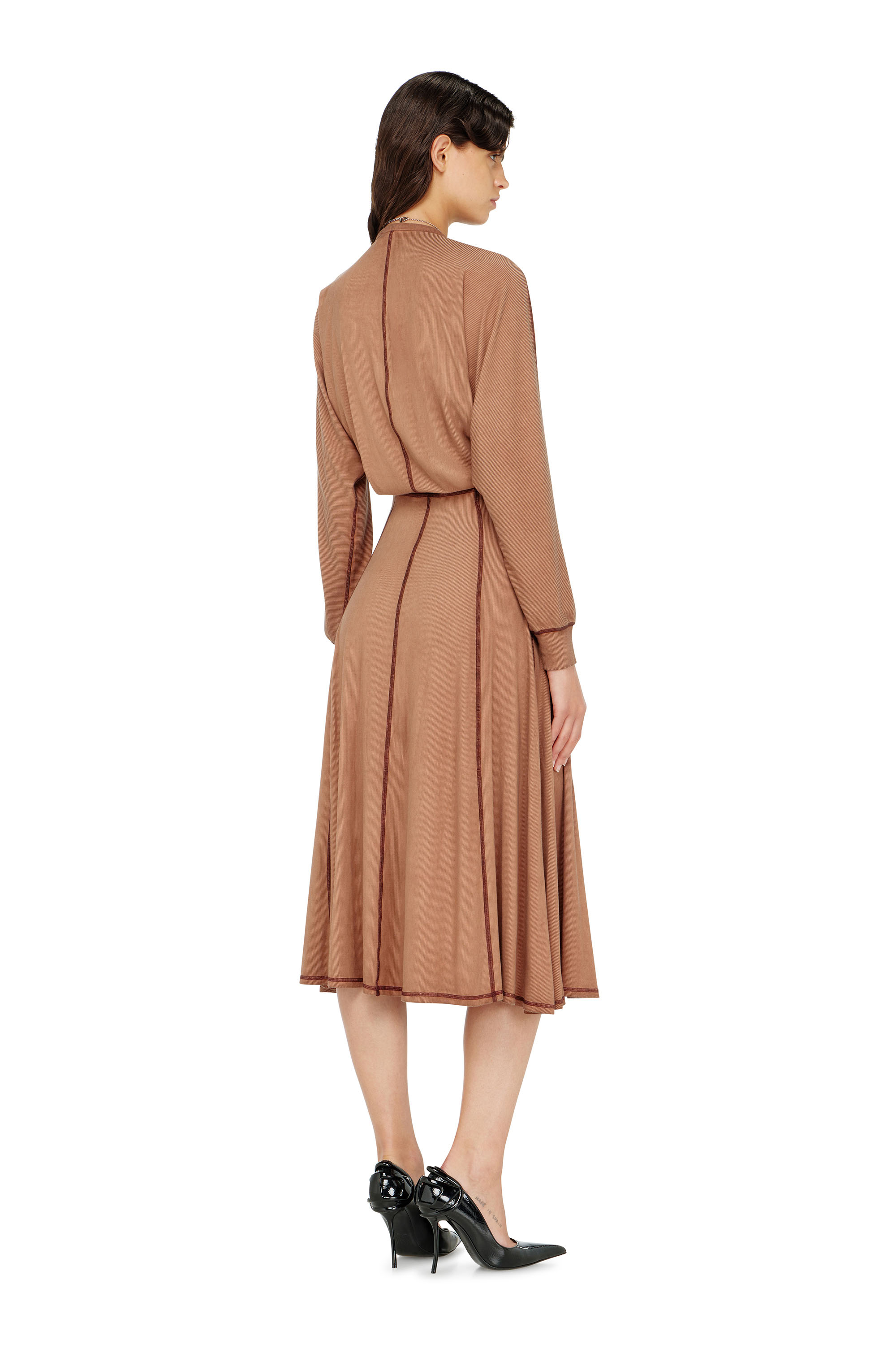 Diesel - D-ISERINA, Robe midi en jersey c&ocirc;tel&eacute; &agrave; manches chauve-souris Femme in ToBeDefined - 4