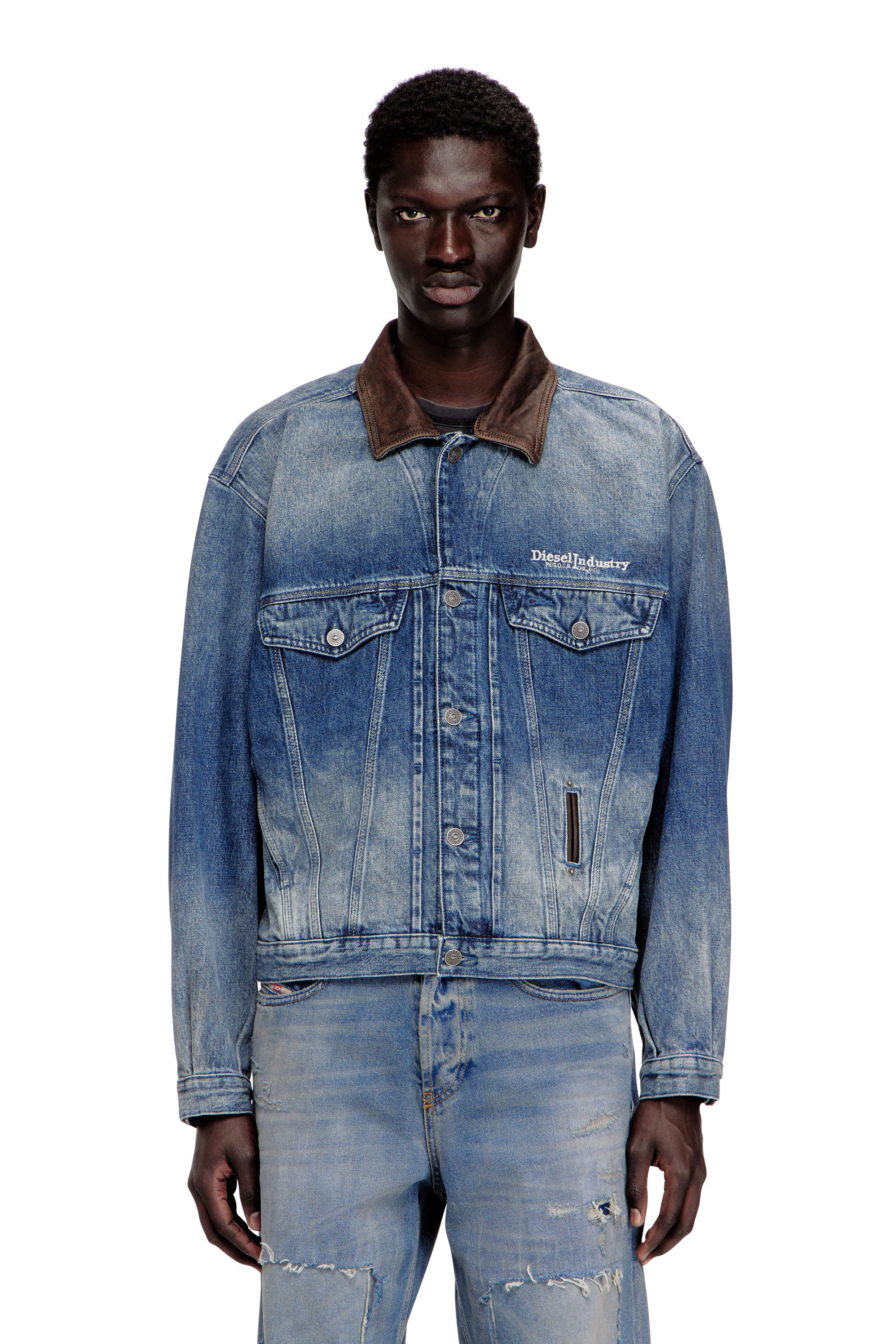 Diesel - D-DENVER-S1, Veste en denim de type trucker avec garnitures en cuir contrastant. Mixte in ToBeDefined - 2