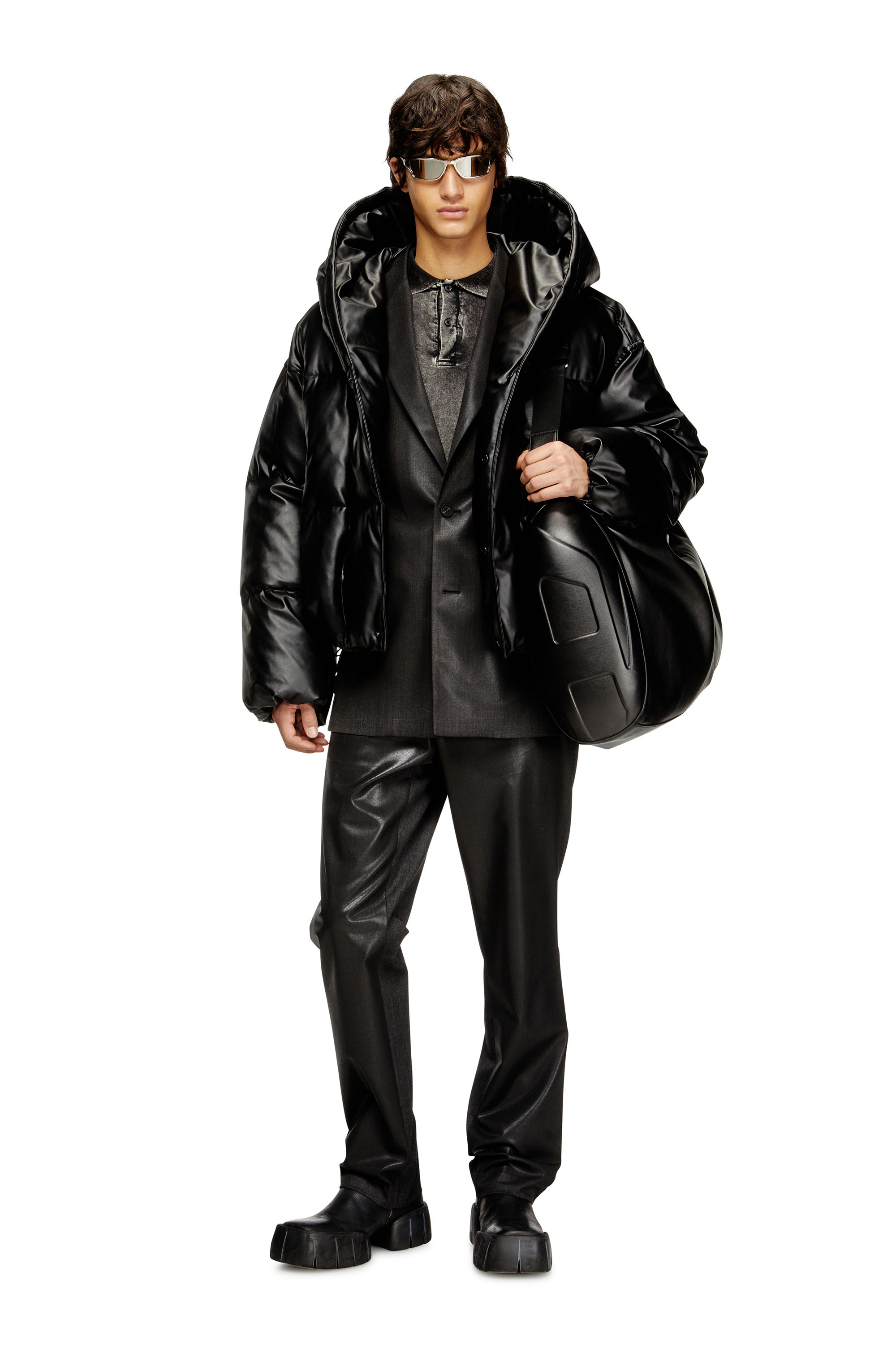 Diesel - W-MYLEY, Veste matelassée à capuche en tissu enduit Homme in Noir - 2