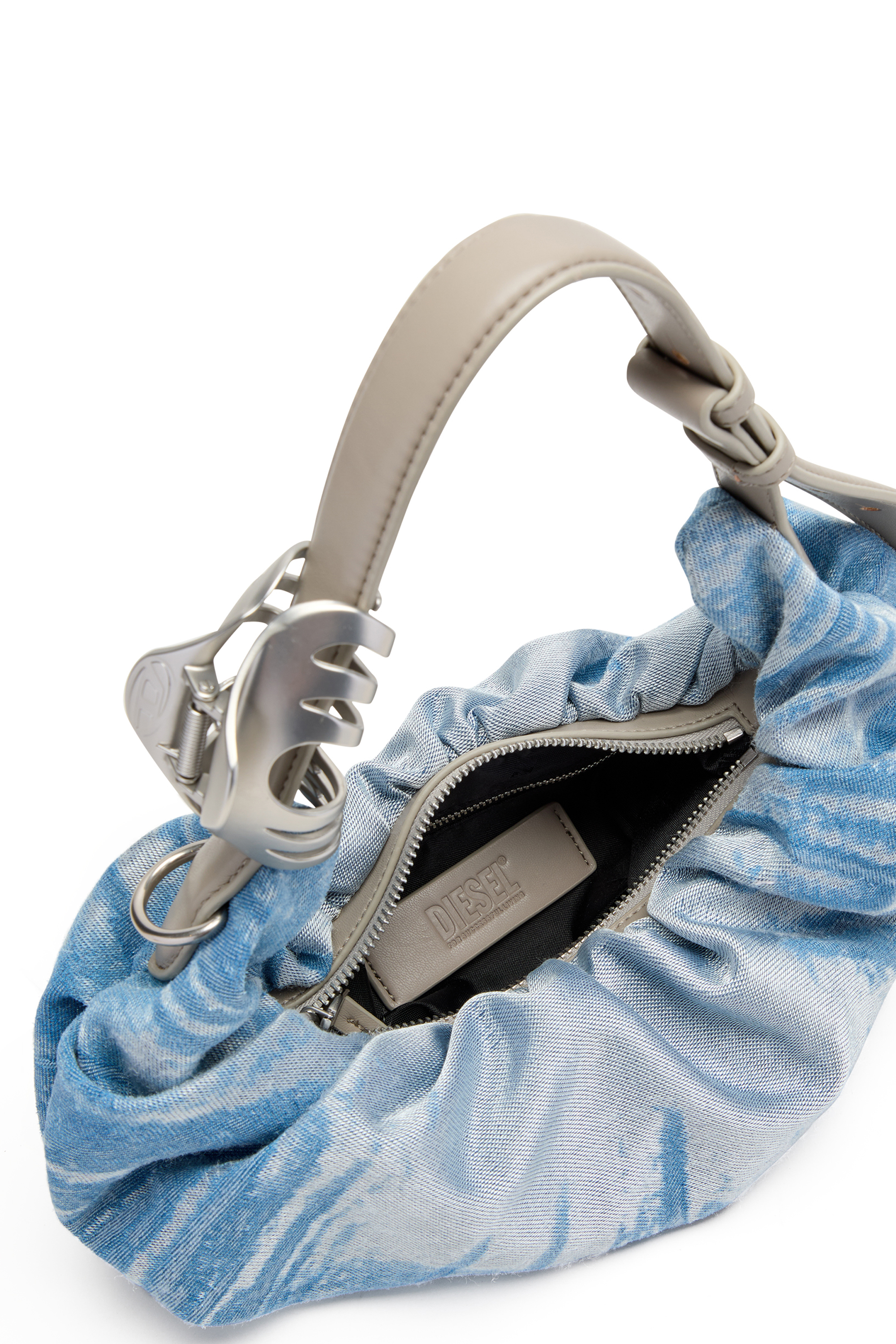 Diesel - GRAB-D HOBO S, Grab-D-Sac hobo froiss&eacute; en satin denim Femme in Bleu - 4