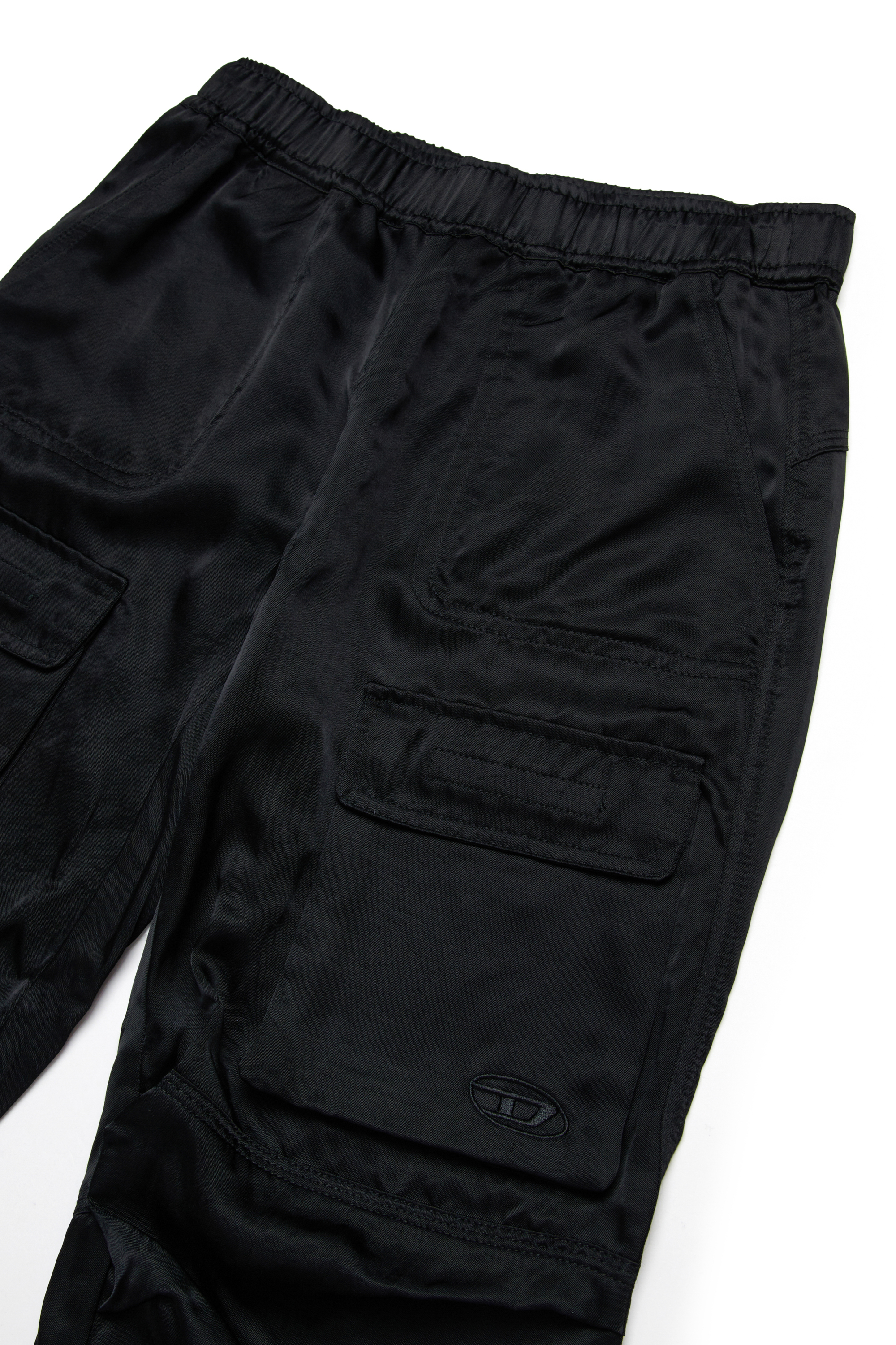 Diesel - PMIRTAS, Pantalon cargo en satin avec Oval D Femme in Noir - 3