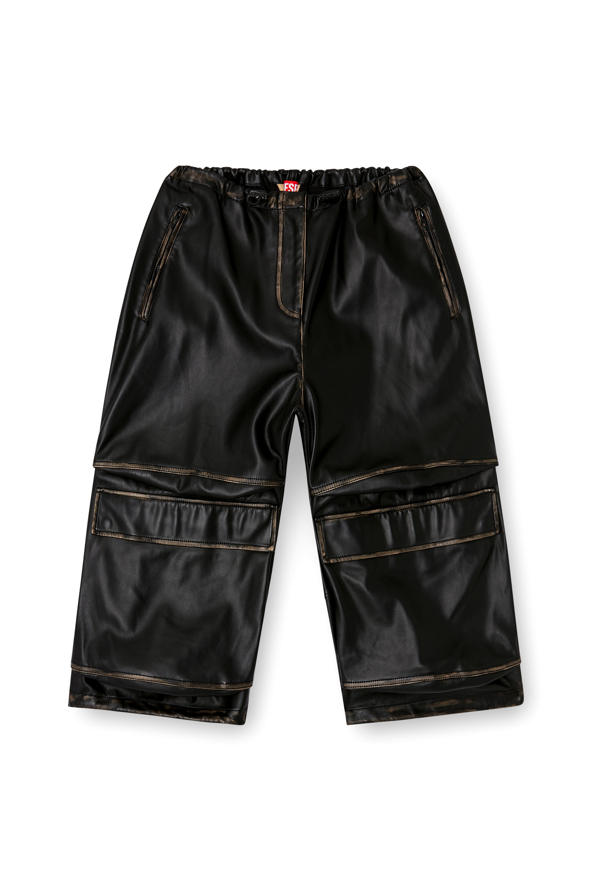 Diesel - P-DAYETZ-SHORT-FEM, Bermuda cargo en similicuir Femme in Noir - 2