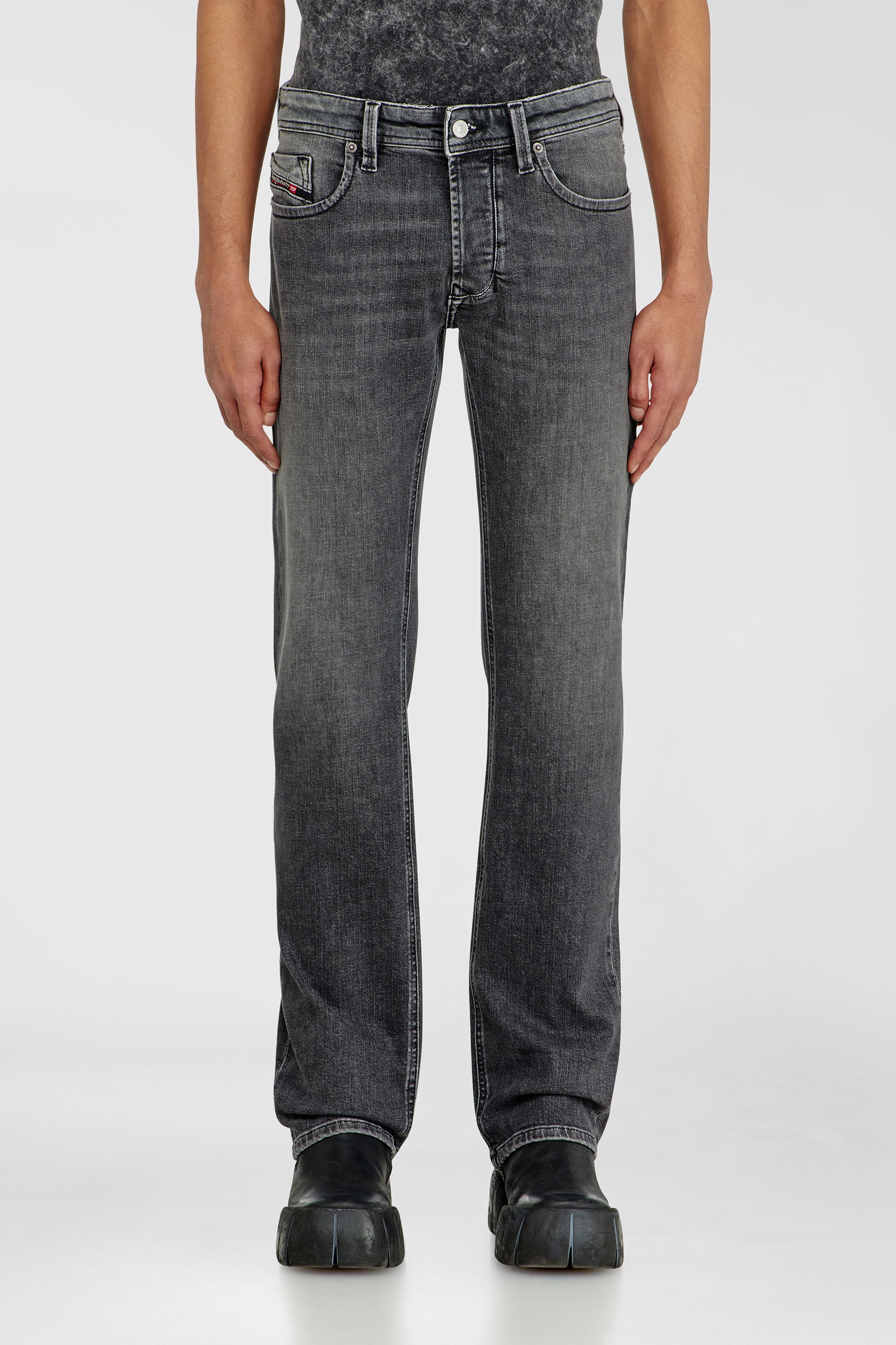 Diesel - Regular Jeans 1985 Larkee 0HDBD Homme, Noir/Gris fonc&eacute; - Image 1
