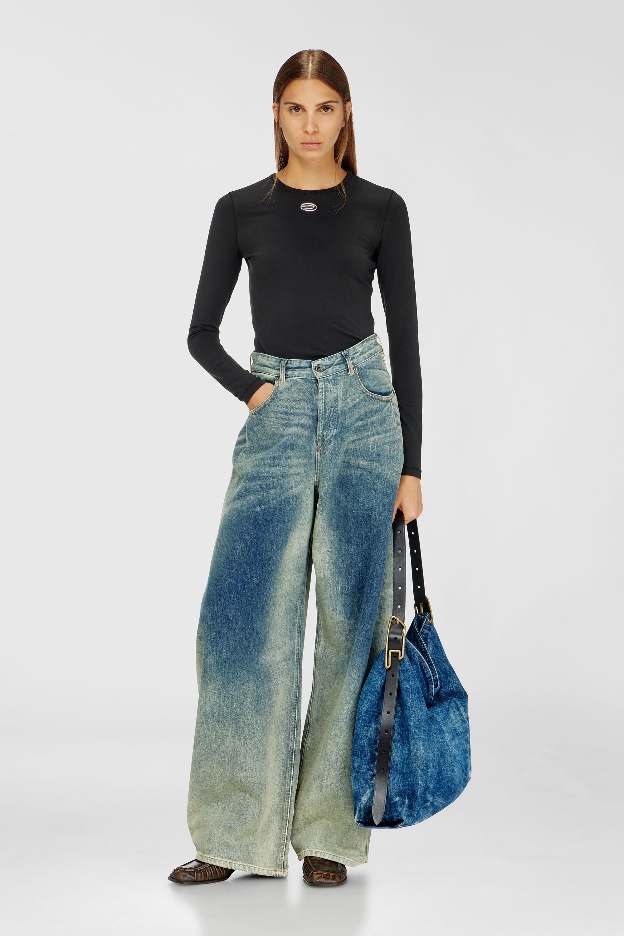 Diesel - T-UNCUTIESLONG-LS-OD, Pull en coton avec logo Oval D Femme in Noir - 2