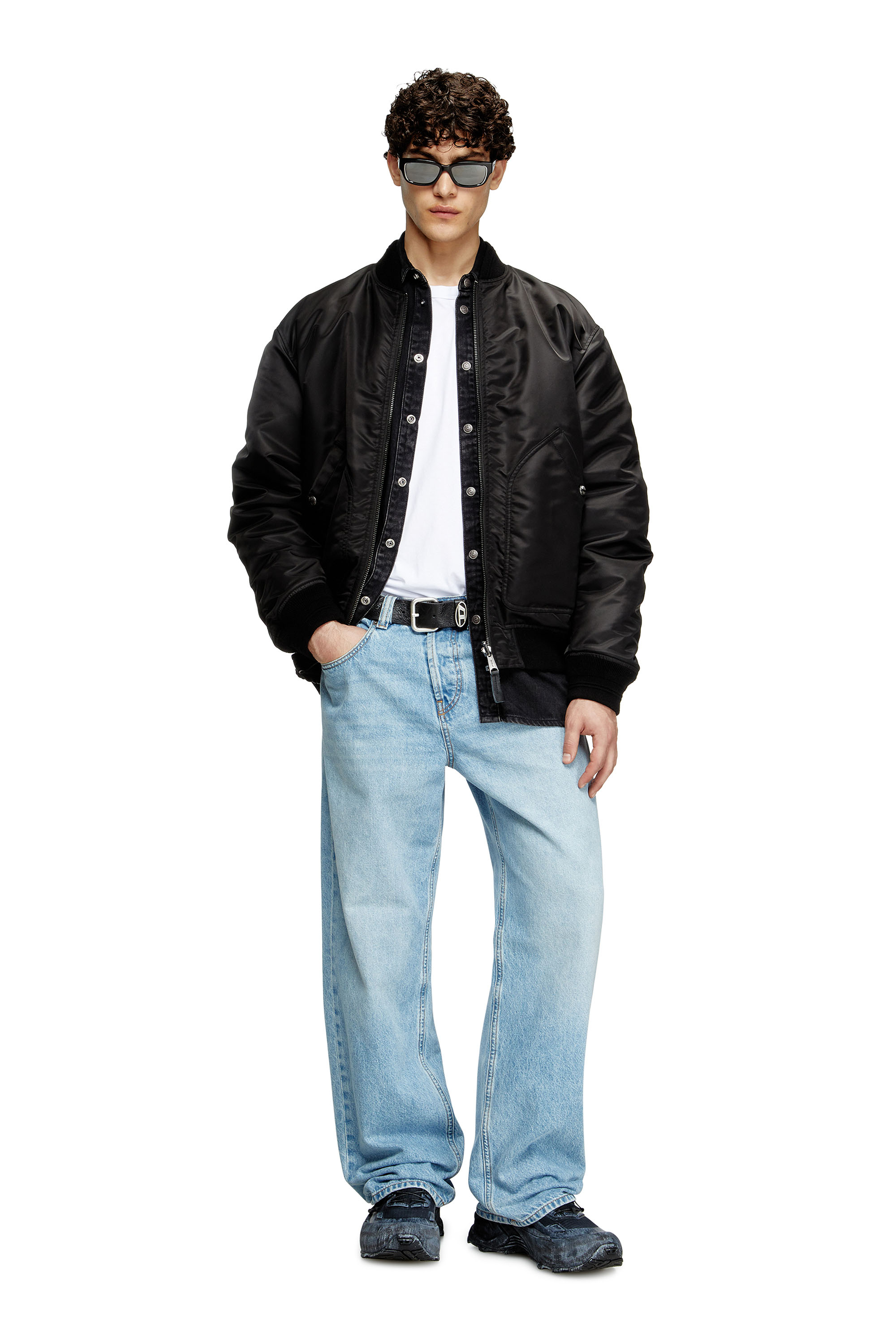 Diesel - J-HELD, Veste bomber en nylon rembourré avec Oval D Homme in Noir - 1