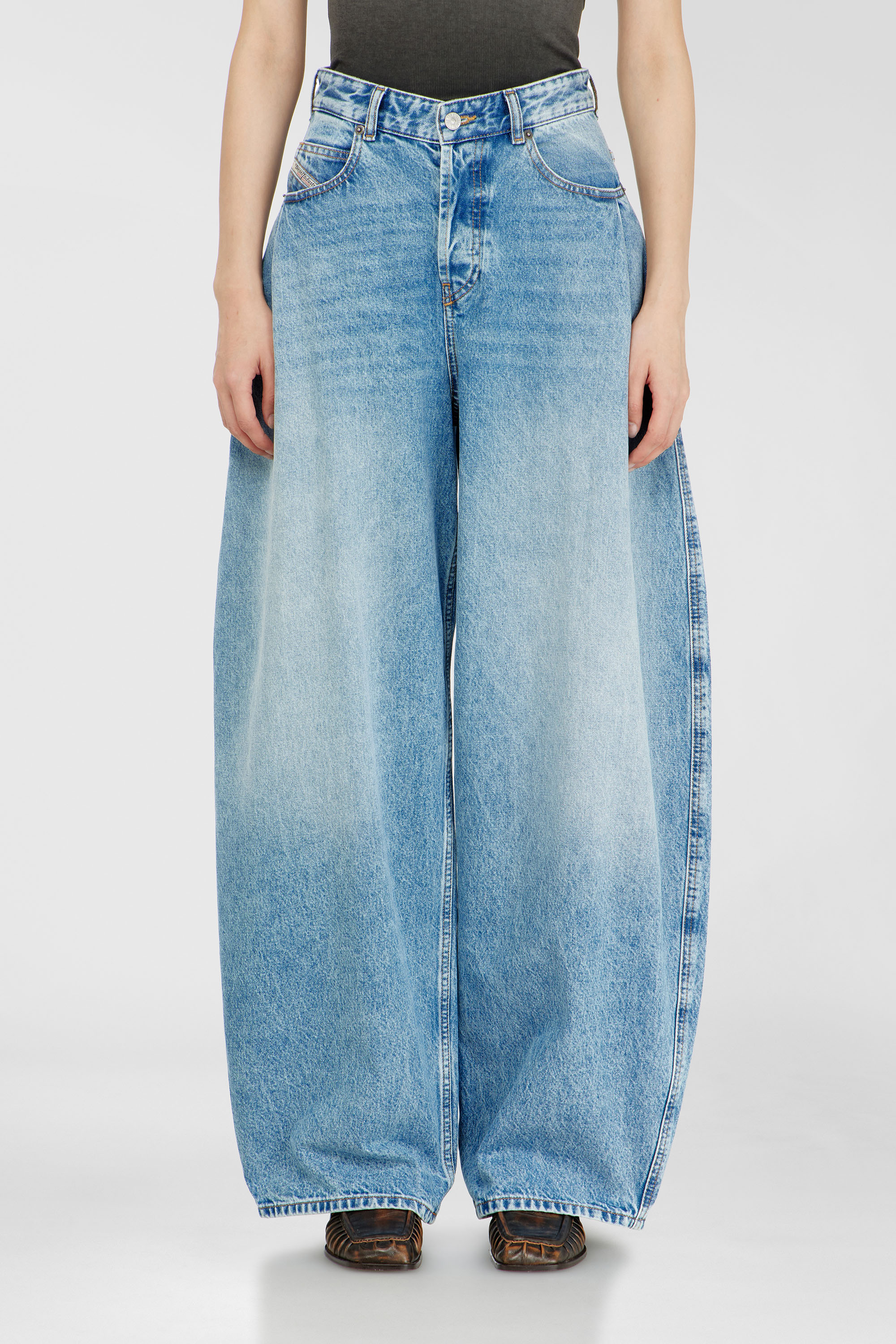 Diesel - Relaxed Jeans 1987 D-Khelz 09I29 Femme, Bleu Clair - Image 1